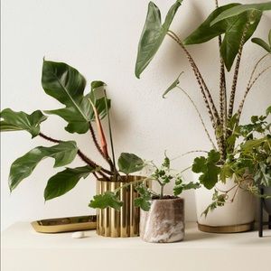 H&M HOME MARBLE PLANT POT